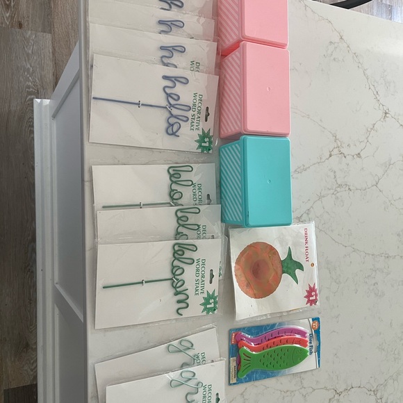 Miscellaneous items - Picture 2 of 7